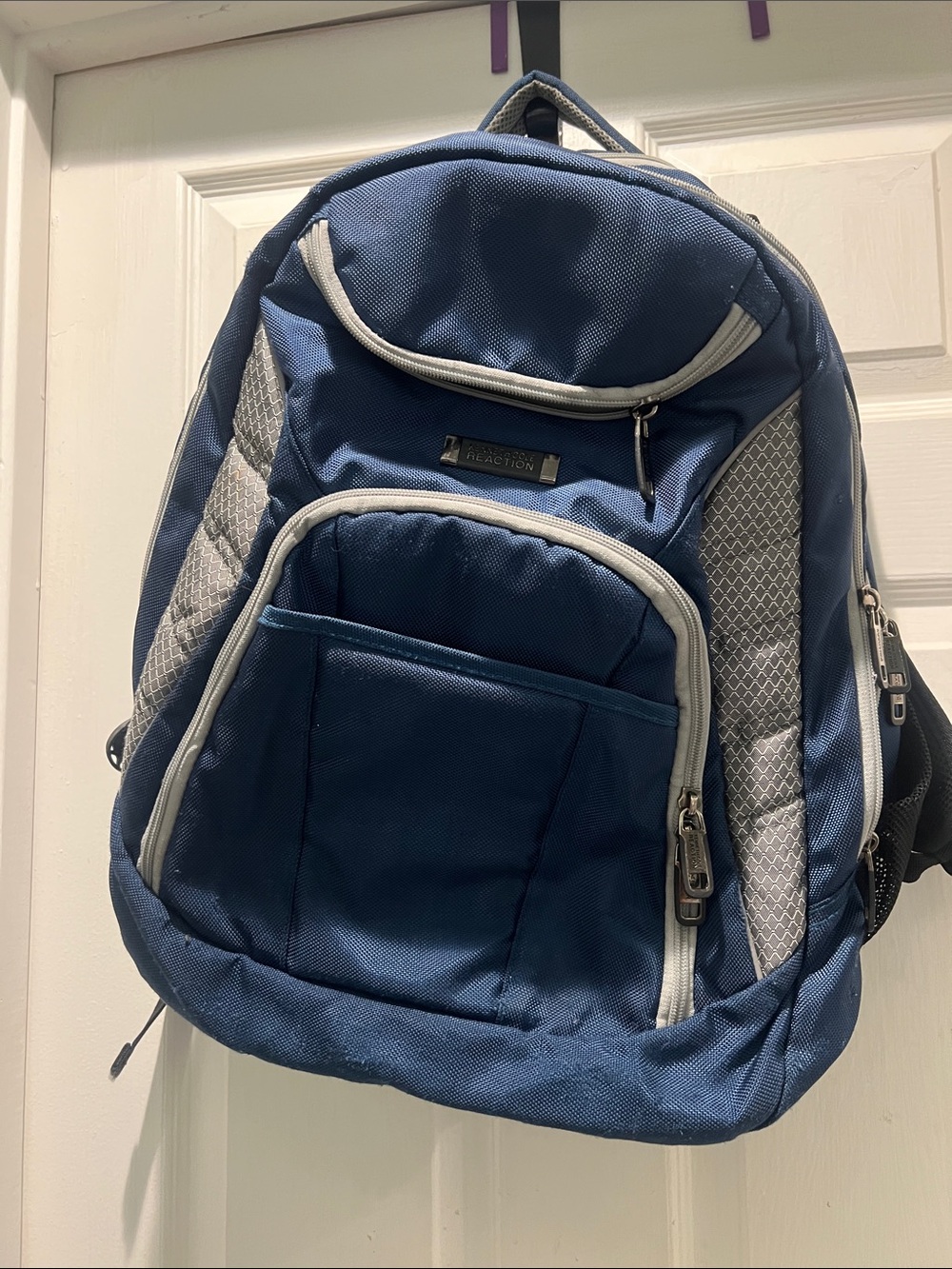 Kenneth Cole Reaction navy blue and light gray men's expandable Laptop backpack